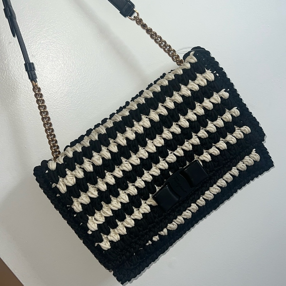 FERRAGAMO BLACK ‘Viva Medium’ shoulder bag - Black and Cream